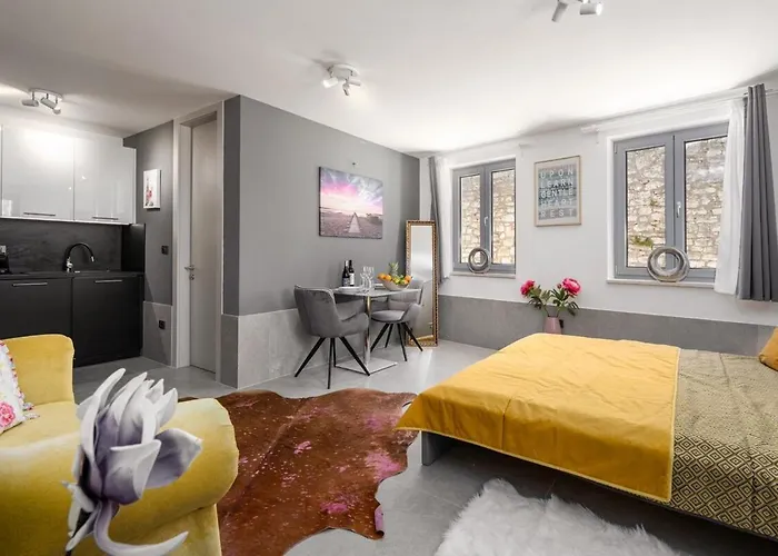 Jugo By Briskva 우마그