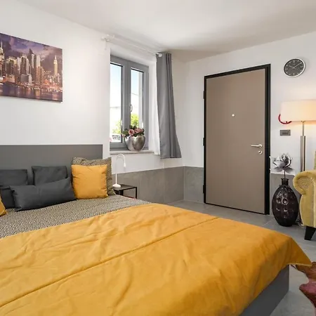 Jugo Apartment *